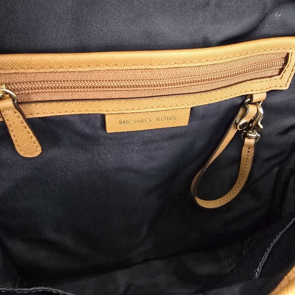 2 for 1 Michael Kors Nylon Backpack and Matching Cross- Body Bag- Navy Blue - Picture 9 of 11